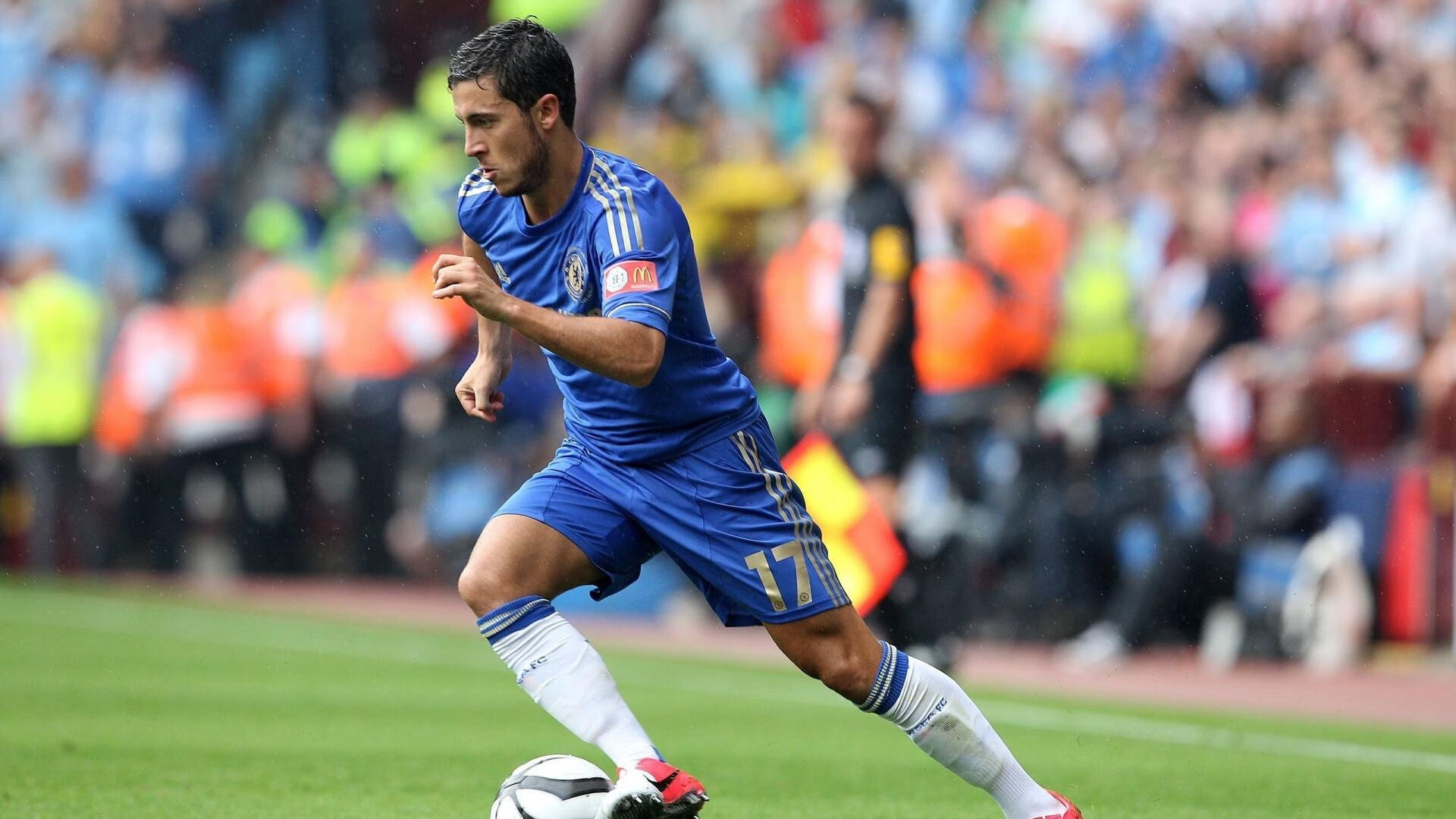 开云体育官网-尼斯再度击败巴黎，登上积分榜榜首，2021巴黎尼斯