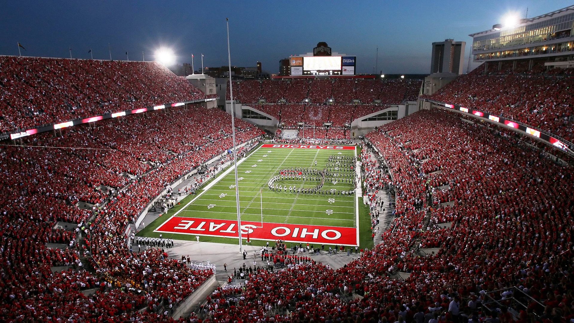 激烈篮球季后赛抢七大战，篮球季后赛怎么打